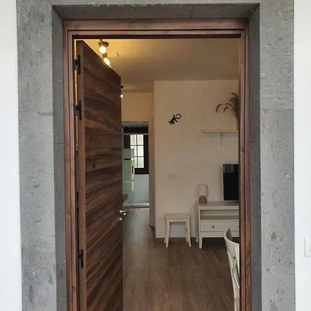 Blue Lizard Лос-Льянос-де-Аридане